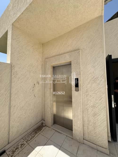 Floor 179 SQM with 5 bedrooms شوران، المدينة المنورة