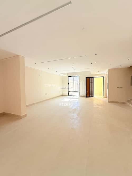 فيلا 300 متر مربع غربية على شارع 25م العروبة، الدمام