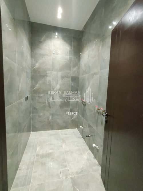 Floor 193.44 SQM with 6 Bedrooms Al-Janadriyah, East Riyadh, Riyadh