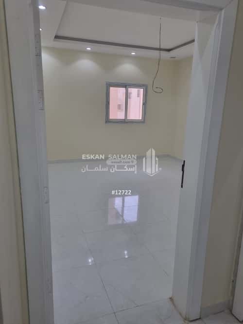 Villa 300 SQM Facing North on 10m Width Street Industrial City, Madinah
