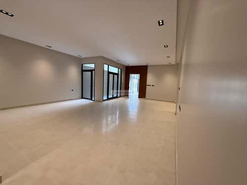 Floor 251.63 SQM with 5 Bedrooms Al-Khaleej, East Riyadh, Riyadh