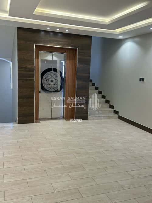 فيلا 472.5 متر مربع جنوبية على شارع 15م الشرف، خميس مشيط