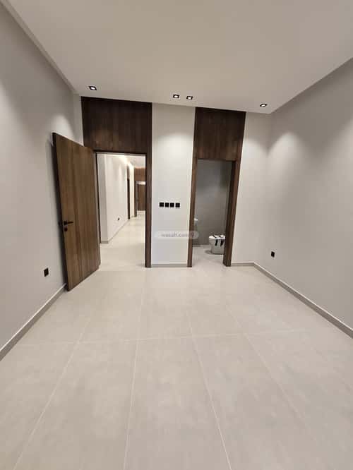 Floor 181.79 SQM with 6 Bedrooms Okaz, South Riyadh, Riyadh