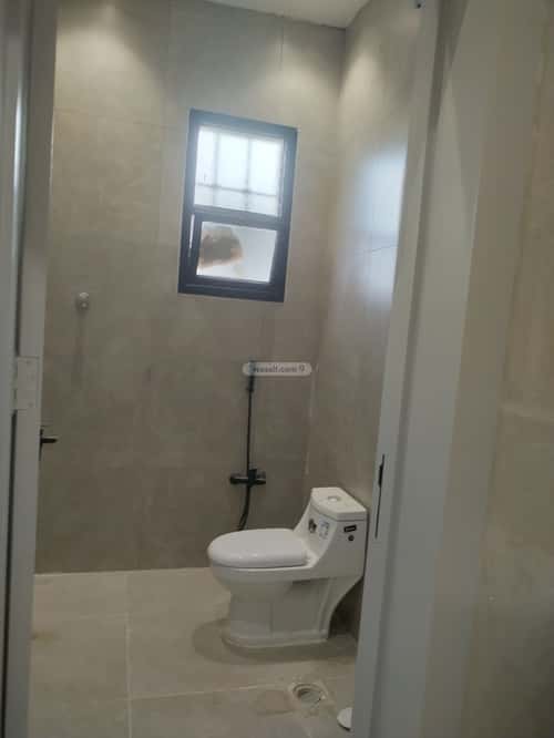 Floor 225.9 SQM with 5 Bedrooms Al Janadriyah, East Riyadh, Riyadh