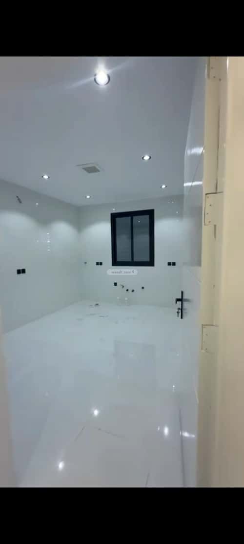 Villa 303 SQM Facing East on 20m Width Street Hay Al-Sulimaniyah, Alttayif