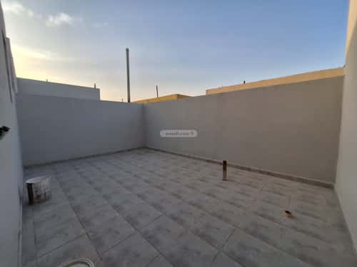 فيلا 270 متر مربع غربية على شارع 15م الندوة، شرق الرياض، الرياض