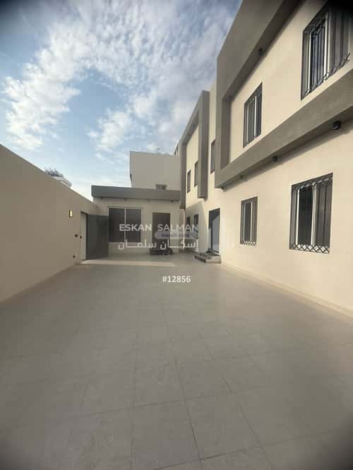 Floor 332.1 SQM with 7 Bedrooms Al Ma'Ala, Ahad Rafidah