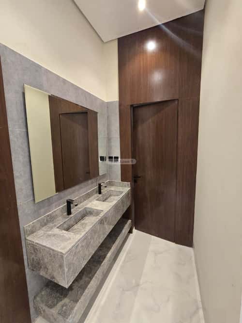 Floor 189.86 SQM with 3 Bedrooms Al-Janadriyah, East Riyadh, Riyadh