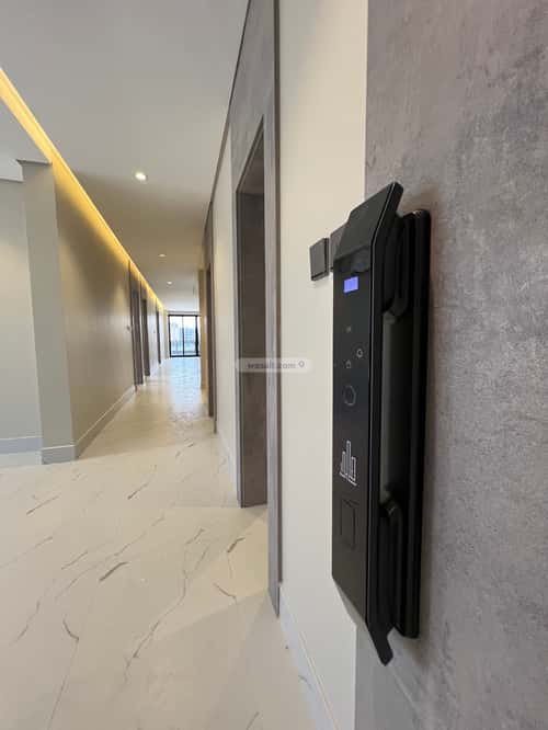 شقة 200 متر مربع ب 4 غرف الحمراء، الخبر