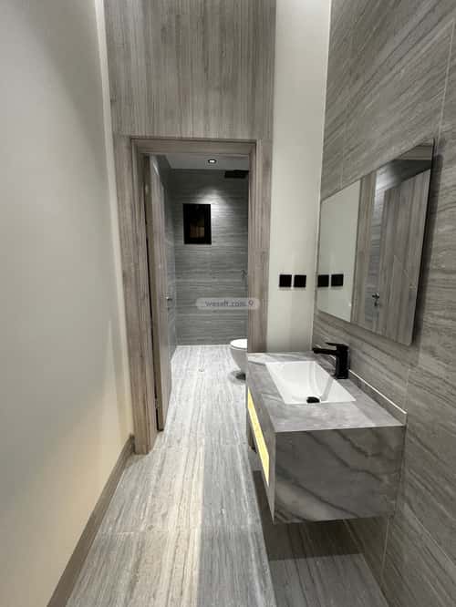 Floor 500 SQM with 7 Bedrooms Haya Al Aziziyah, Madinah