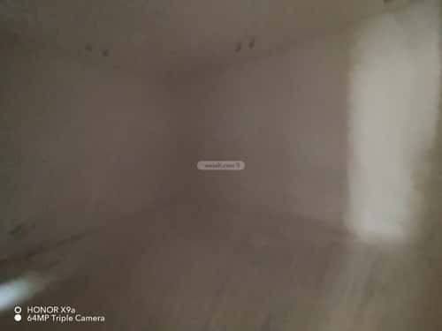 Floor 181.79 SQM with 5 Bedrooms Okaz, South Riyadh, Riyadh