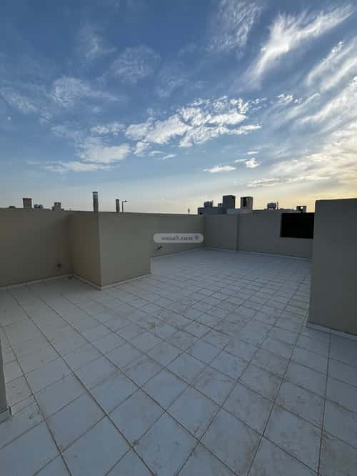 Villa 300 SQM Facing North West on 18m Width Street Al Anahi, Madinah