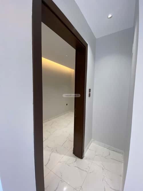 فيلا 275 متر مربع جنوبية على شارع 15م الوسام، خميس مشيط