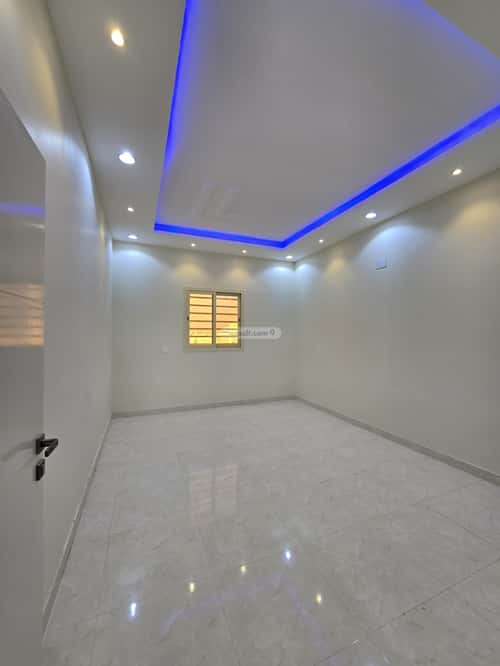Villa 300 SQM Facing West on 15m Width Street The Light, Khamis Mushait
