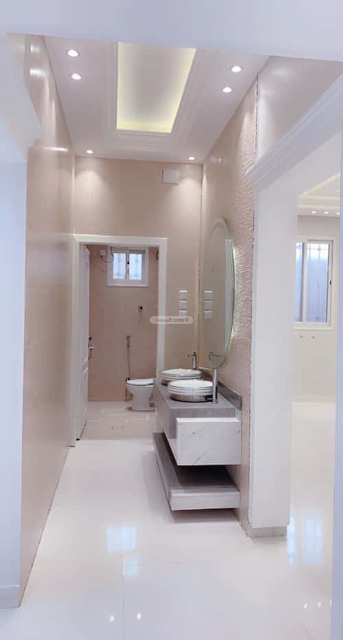 فيلا 382.38 متر مربع شرقية على شارع 20م نشوان، خميس مشيط