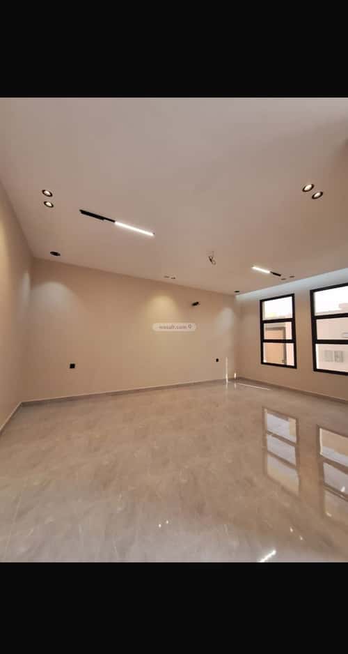 Villa 300 SQM Facing North on 20m Width Street Al Rahmanyah, East Jeddah, Jeddah