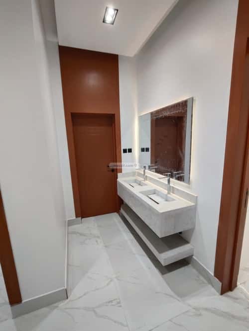 Floor 165.29 SQM with 5 Bedrooms Al-Janadriyah, East Riyadh, Riyadh