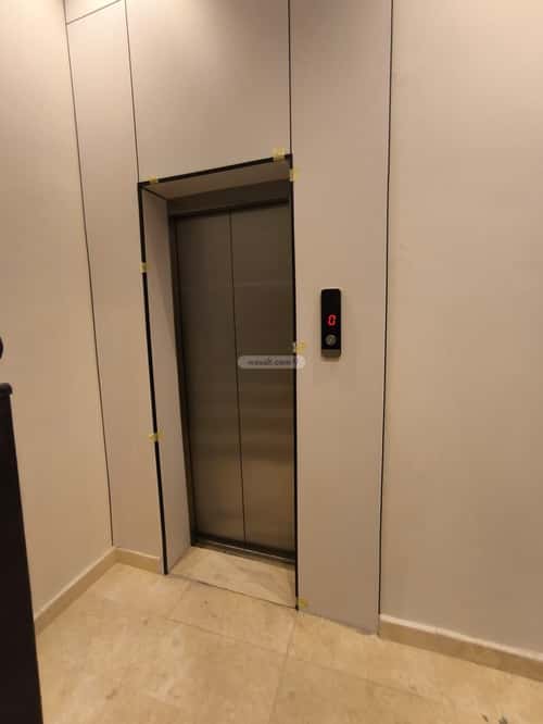 Apartment with 5 Bedrooms Al Janadriyah, East Riyadh, Riyadh