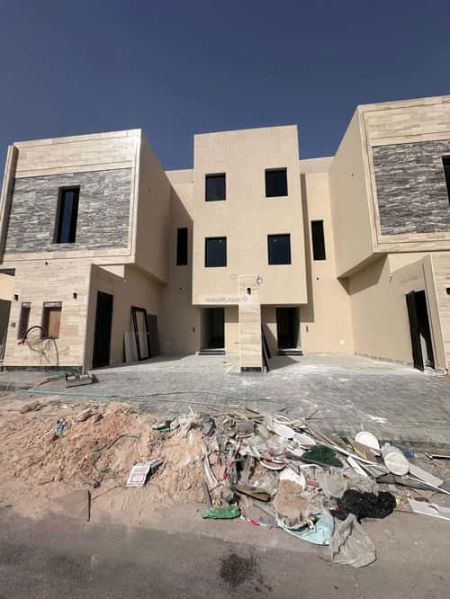 Floor 172 SQM with 4 bedrooms الملك فيصل، شرق الرياض، الرياض