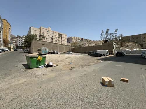 Land 613 SQM Facing North on 10m Width Street An Nuzhah, Makkah