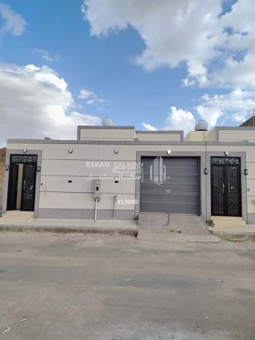 Floor 300 SQM with 5 Bedrooms Industrial City, Madinah