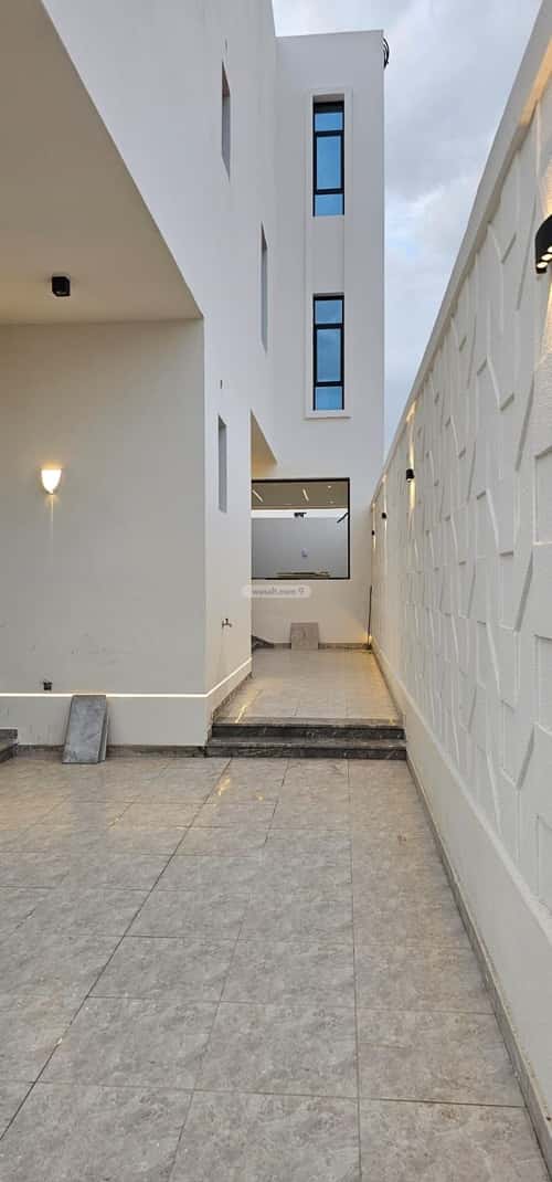 Villa 250 SQM Facing South on 12m Width Street Industrial City, Madinah