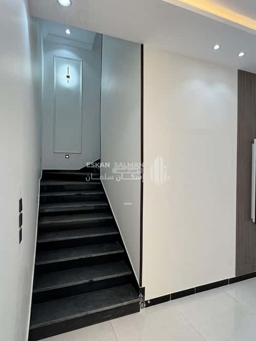 فيلا 440.07 متر مربع جنوبية غربية على شارع 20م ريحه، الطائف