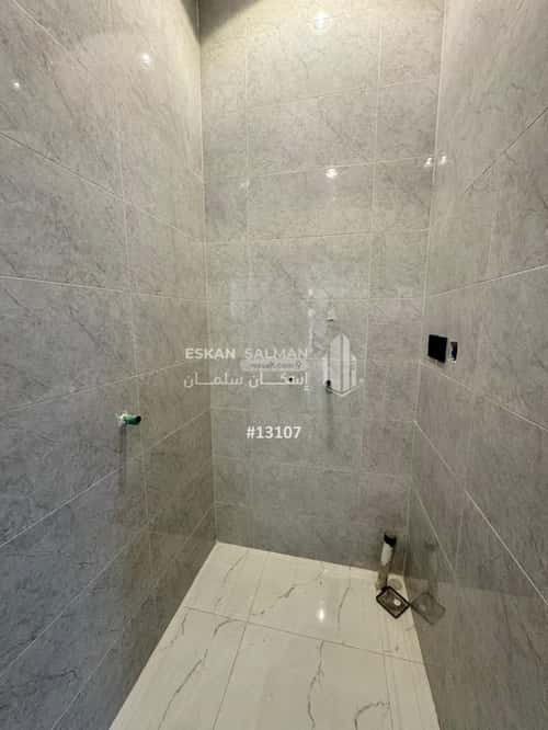 Apartment with 4 Bedrooms Al Khayf, Madinah