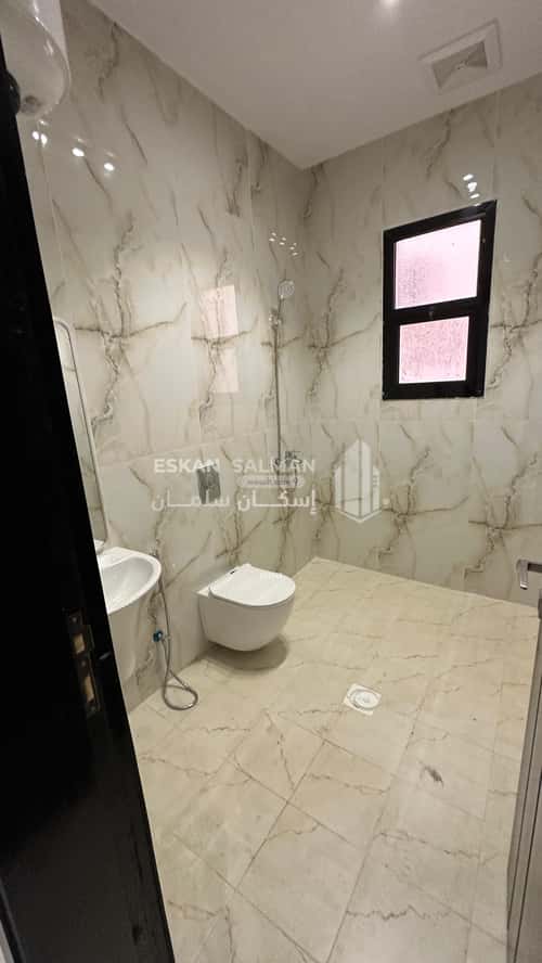 Apartment with 5 Bedrooms Al Wasat District, Alttayif