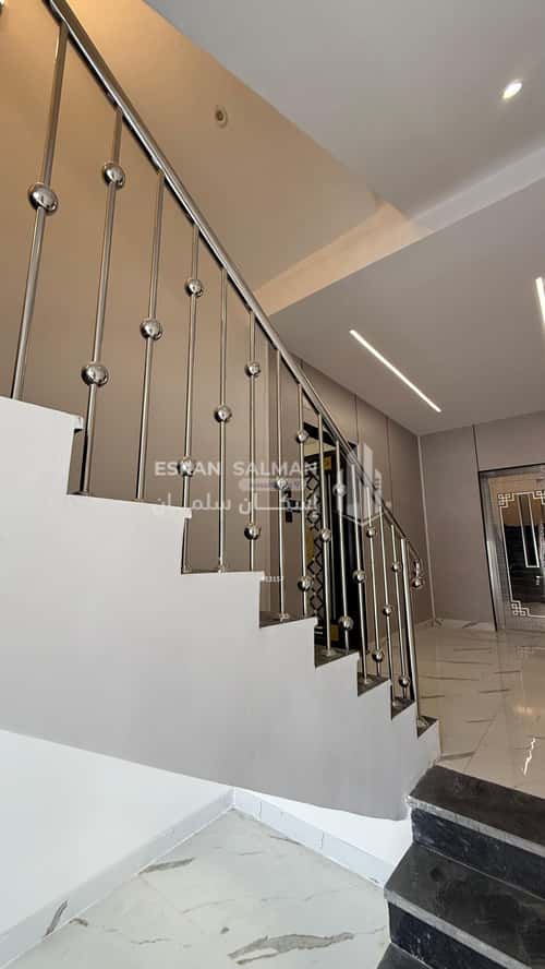 Apartment with 7 Bedrooms Al Wasat District, Alttayif