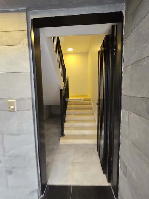 شقة 6 غرف في المونسية