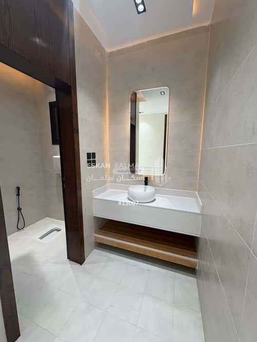 Floor 221.09 SQM with 8 Bedrooms Al Sharaf, Khamis Mushayt