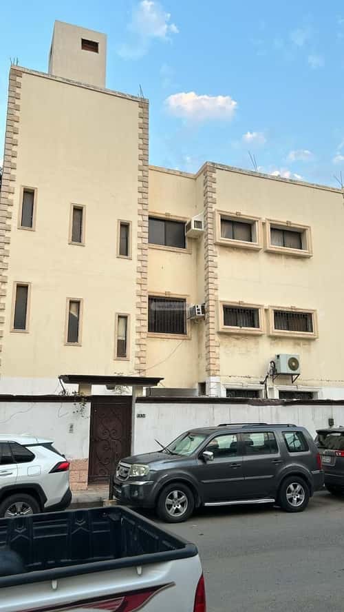 أرض 462 متر مربع شمالية شرقية على شارع 12م البوادي، شمال جدة، جدة