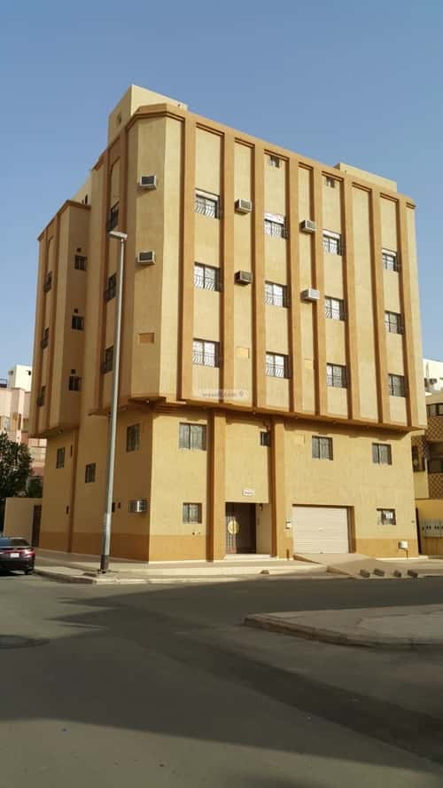 Building 397.46 SQM Facing South Bani Harithah, Madinah