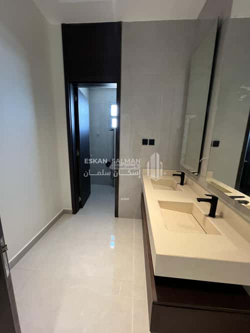 Apartment with 5 Bedrooms Al-Muanisiyah, East Riyadh, Riyadh