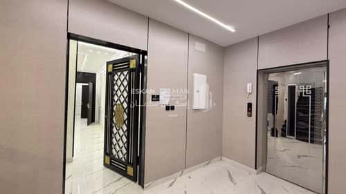 Apartment with 6 Bedrooms Al Wasat District, Alttayif
