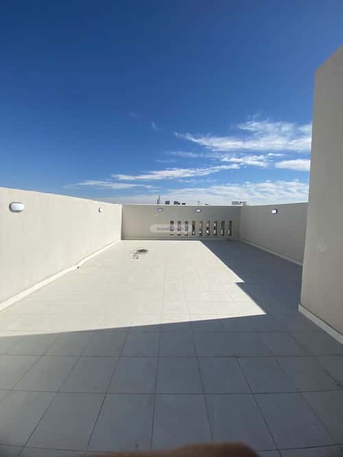 فيلا 354 متر مربع شرقية على شارع 20م الرحبة، الطائف