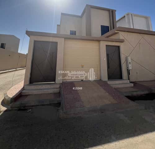 فيلا 360 متر مربع جنوبية شرقية على شارع 20م الملك سلمان بن عبد العزيز، رياض الخبراء