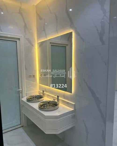 فيلا 292.5 متر مربع غربية على شارع 20م الفرسان، الدمام