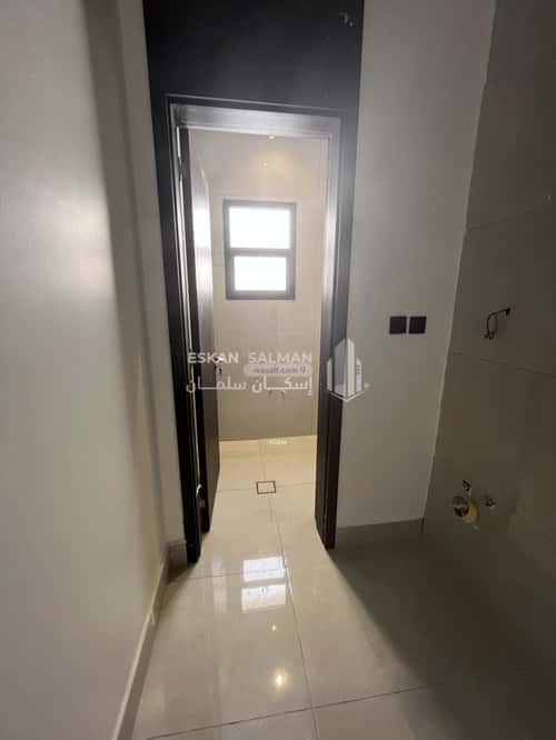 شقة 6 غرف في الجنادرية