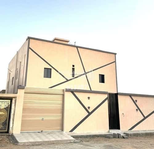 فيلا 450 متر مربع شمالية شرقية على شارع 20م ضاحية الإسكان، الطائف