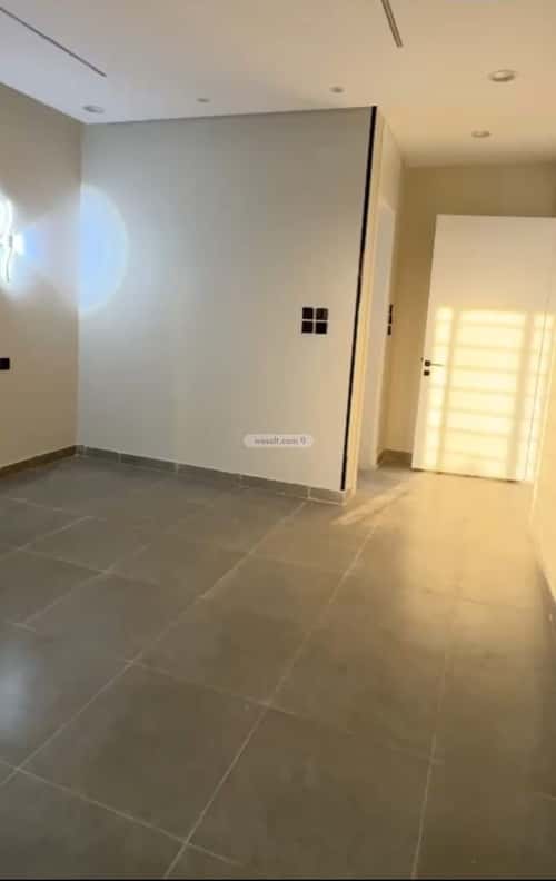 فيلا 370.11 متر مربع شرقية على شارع 20م الواسط، الطائف