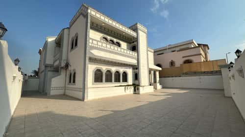 Villa 700 SQM Facing South West on 15m Width Street Al Rakah Al Jnubyah, Khobar