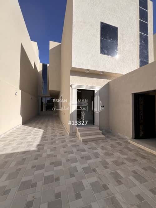 فيلا 300 متر مربع غربية على شارع 18م الاناهي، المدينة المنورة