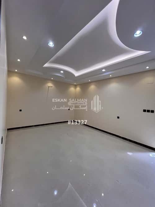 Villa 300 SQM Facing West on 18m Width Street Al Anahi, Madinah