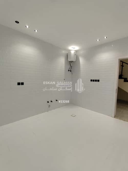 Apartment with 4 Bedrooms Okaz, South Riyadh, Riyadh