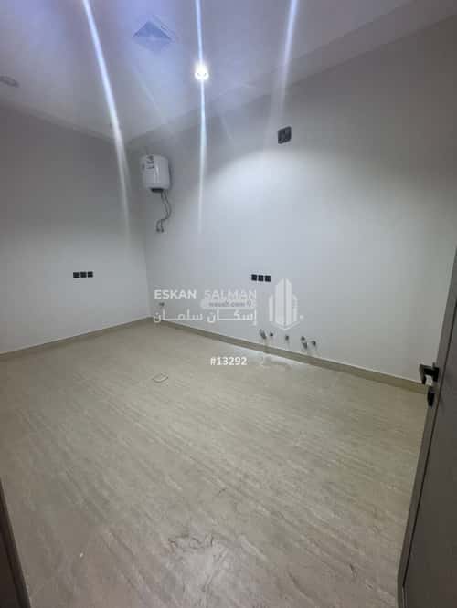 Apartment with 5 Bedrooms Al-Janadriyah, East Riyadh, Riyadh