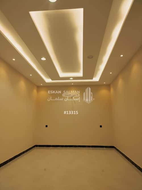 Villa 300 SQM Facing West on 18m Width Street Al Anahi, Madinah