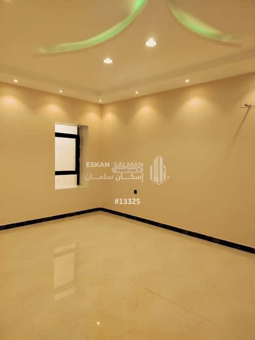 فيلا 300 متر مربع غربية على شارع 18م الاناهي، المدينة المنورة