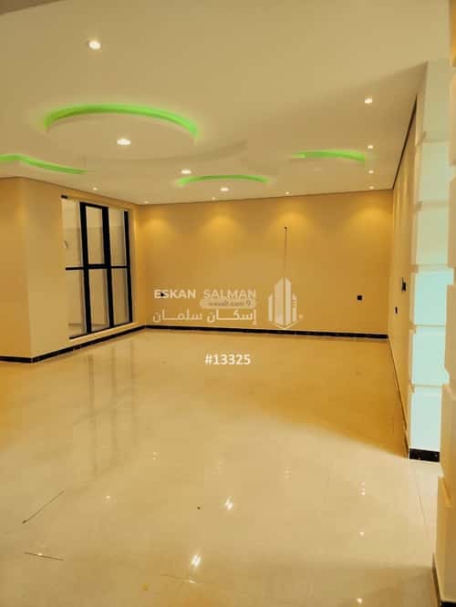 Villa 300 SQM Facing West on 18m Width Street Al Anahi, Madinah